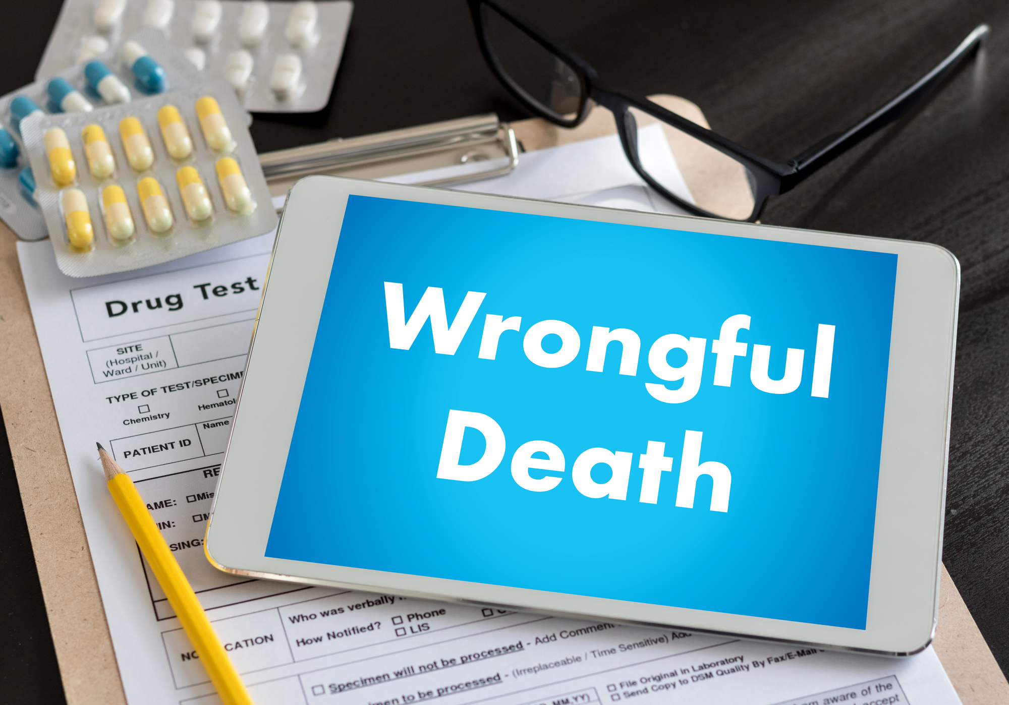 What Is A Wrongful Death Lawsuit? - Wrongful Death Doctor talk and patient medical working at office